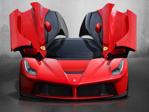 2013-Ferrari-F70-Front-Angle