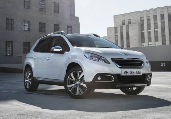 Peugeot-2008_2014_800x600_wallpaper_03