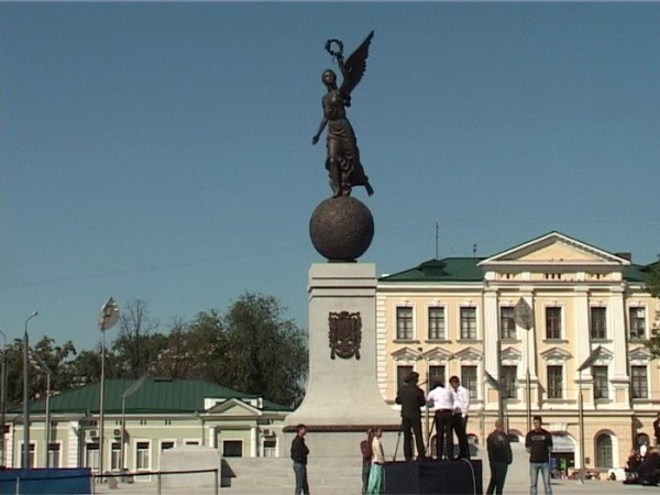 Харьков памятник Независимости Украины