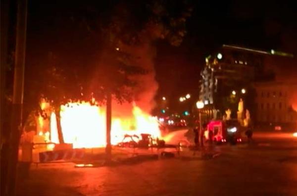 Горят палатки евромайдана