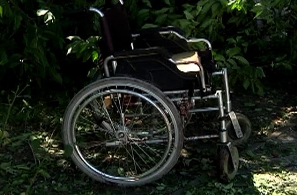Кресло инвалида