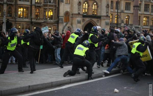 Лондон протест