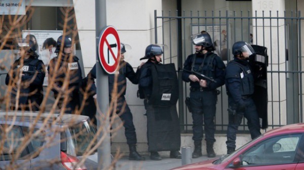 полиция французская
