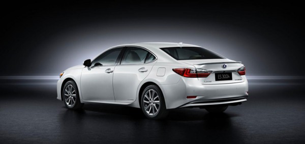 Lexus ES 2016