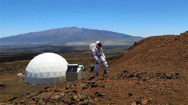  Scientists will spend in prison for a year, simulating a flight to Mars 