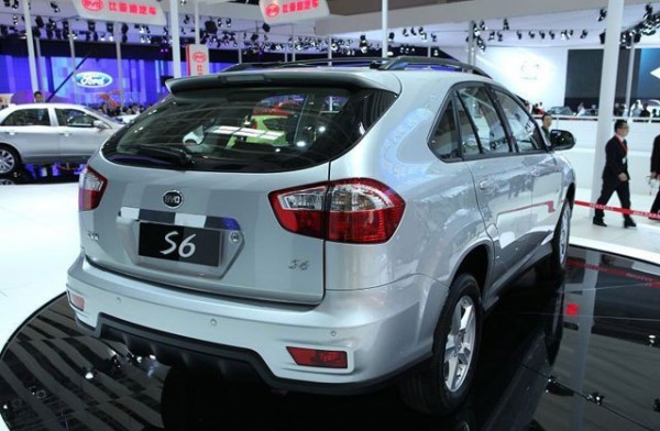 BYD S6