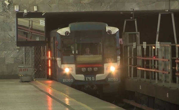 поезд метро