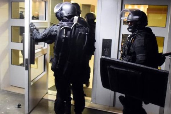 полиция Франция