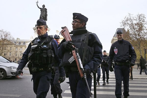 Париж полиция