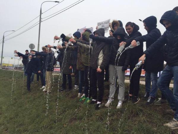 акция против суррогата