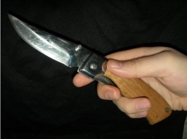нож с откидным лезвием