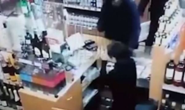 ограбление аптеки