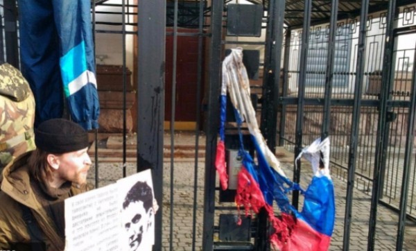 провокатор с Украины