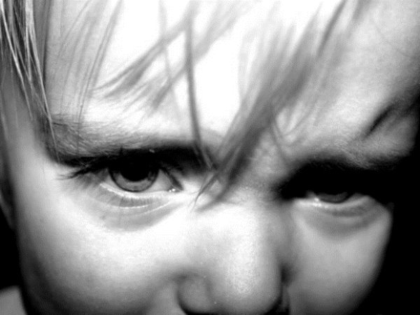 ребенок избиение