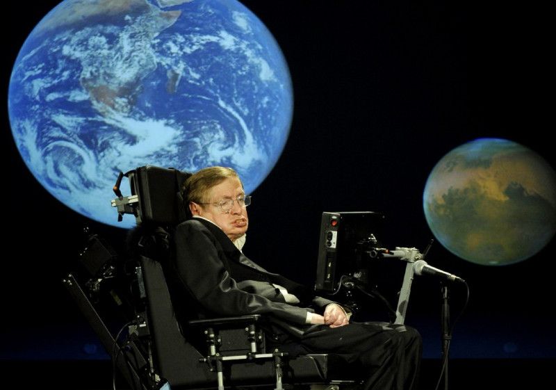 Стивен Хокинг отправляет человечество на Марс