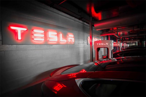 Tesla Motors заправка